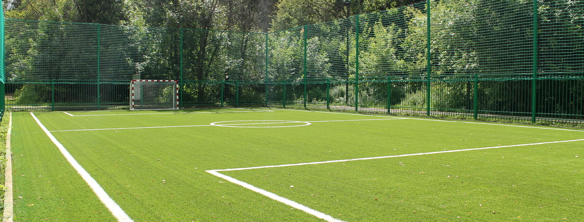 Мини-футбольное поле на Воробьевых горах